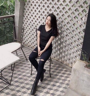 [RẺ VÔ ĐỊCH] Combo 2 áo thun cổ tim Pull&Bear