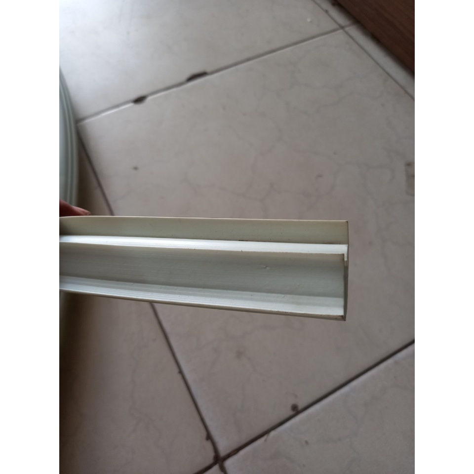 Ron tủ lạnh loại cài 2.5cm kèm nam châm kích thước chiều dài 2m bản nhỏ