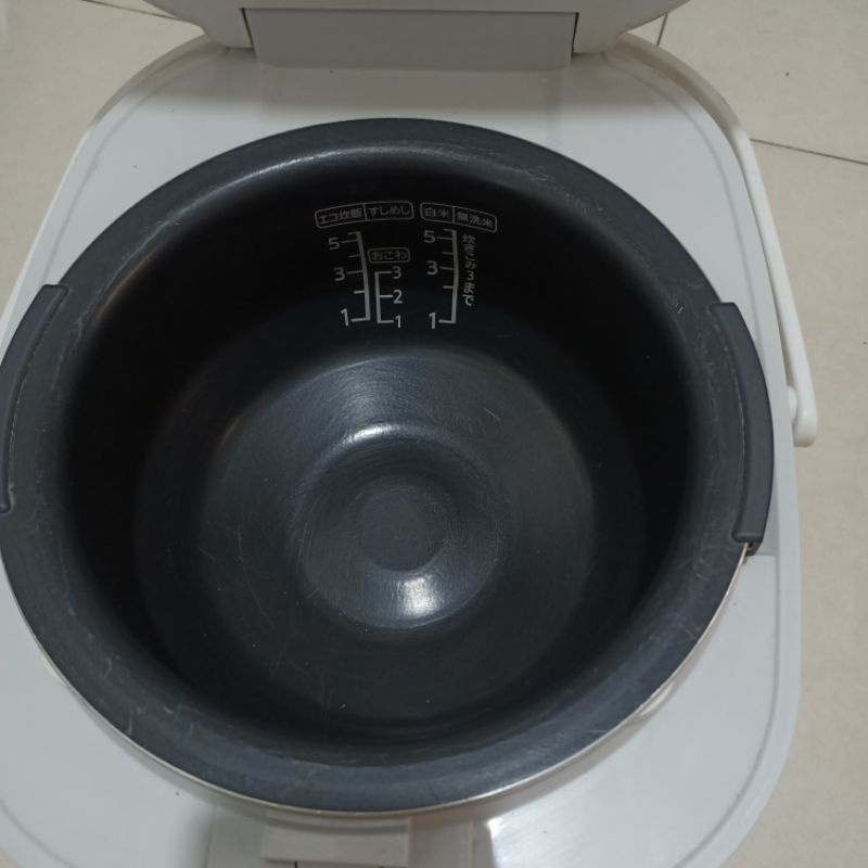 NỒI CƠM CAO TẦN SHARP ĐỜI 2018