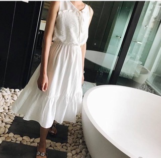 ĐẦM DÁNG XÒE CHUN EO ĐUÔI CÁ NƠ CỔ
