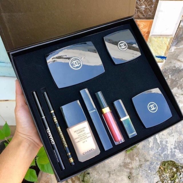 Bộ trang điểm 9 món