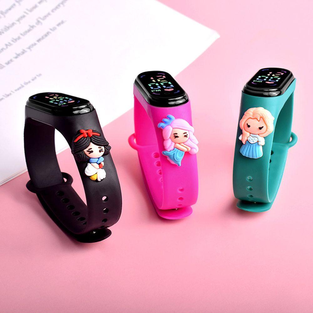Đồng Hồ Đeo Tay Điện Tử Chống Nước Có Đèn LED 3D Thời Trang Cho Trẻ Em