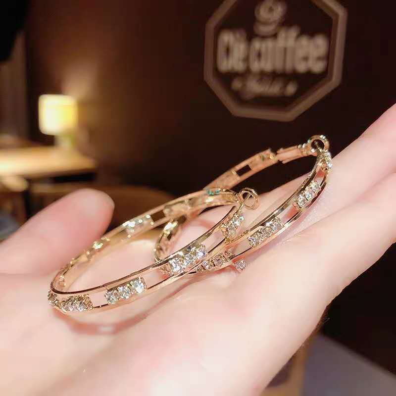 Bông Tai Mạ Bạc 925 Hình Tròn Lớn Đính Đá Thời Trang Cá Tính Cho Nữ