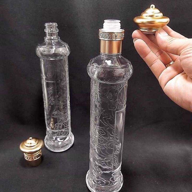 Bình ,Chai Đựng Rượu Thủy Tinh Cao Cấp Đẹp 550ml  mẫu nắp nón