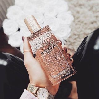 𝐭𝐡𝐞𝐠𝐥𝐚𝐦𝐛𝐚𝐫 ★ Nước hoa Alaia nude EDP 5ml/10ml/20ml