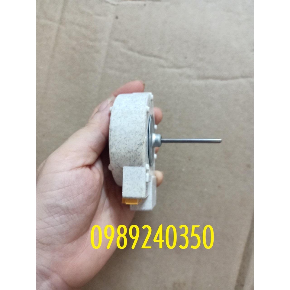 Quạt sứ tủ lạnh HITACHI mới chính hãng