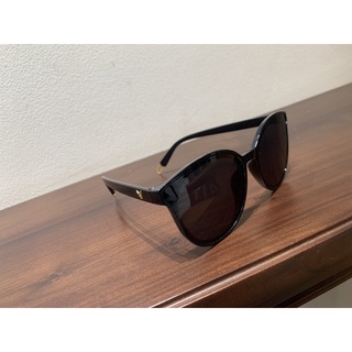 KÍNH MÁT ĐEN GỌNG V MS50188