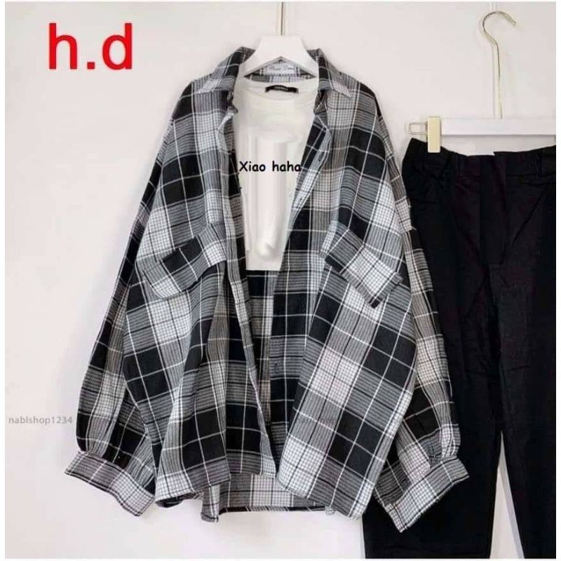 Sét 3 món sơ mi + áo xiao + quần suông❤️gồm áo sơ mi kẻ 2 nắp túi chất thô❤️áo trong body in chữ chất bozip và quần suôg