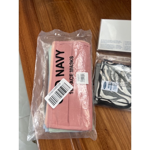 Khẩu trang vải old navy