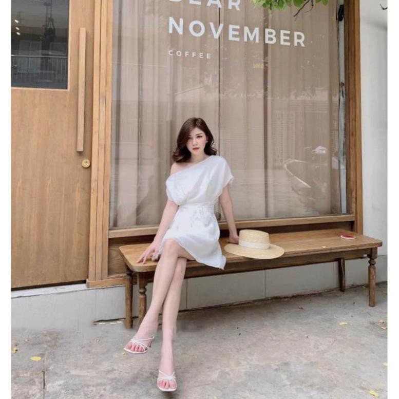 Đầm dạo phố trắng lệch vai thắt nơ eo | BigBuy360 - bigbuy360.vn