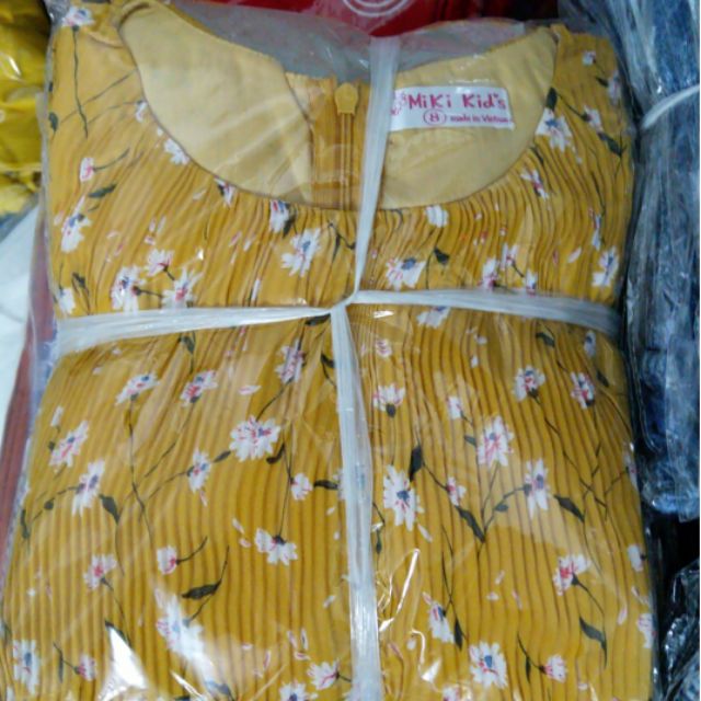 Đầm bé gái