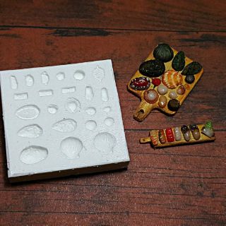 Khuôn nặn đồ ăn bằng đất sét dùng cho nhà búp bê dollhouse