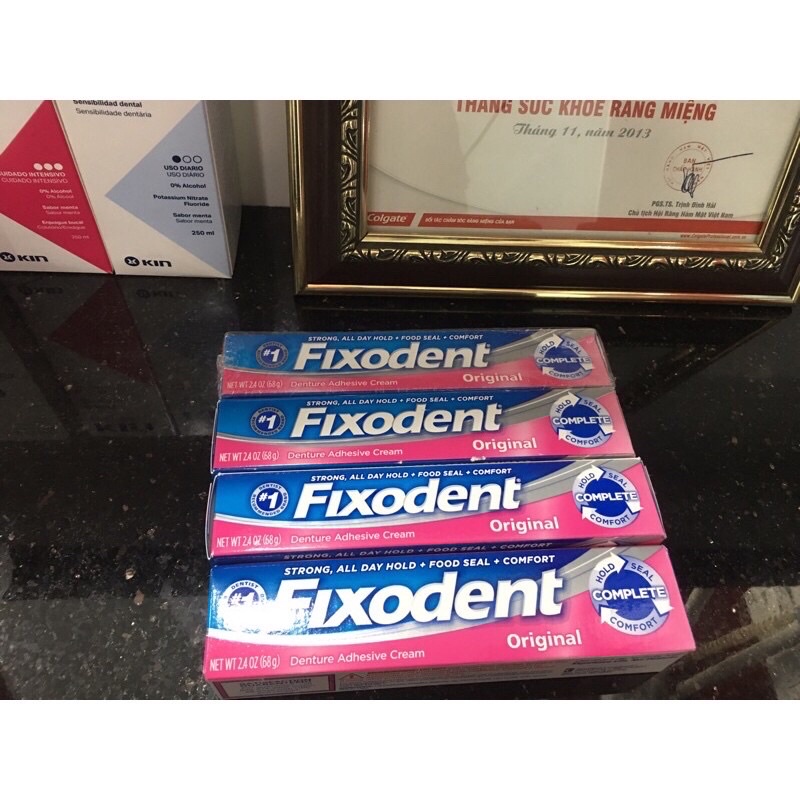 KEO DÁN HÀM RĂNG GIẢ FIXODENT 68g