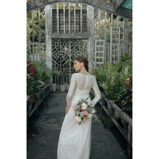 Váy cô dâu đi bàn