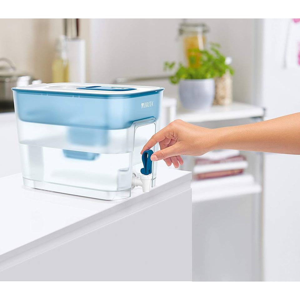 Bình lọc nước Brita 8,2l có sẵn một lõi lọc, máy lọc nước mini