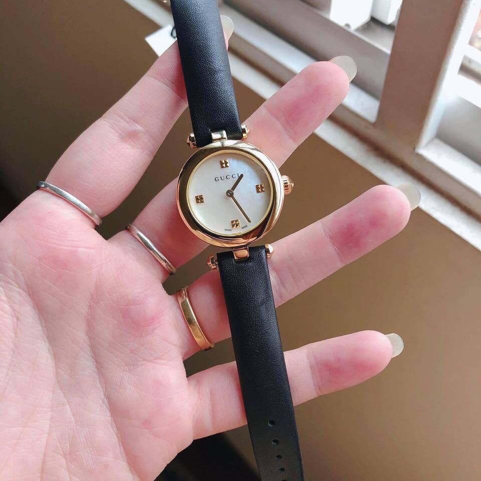 Đồng Hồ Nữ Gucci Diamantissima Mother of Pearl YA141505