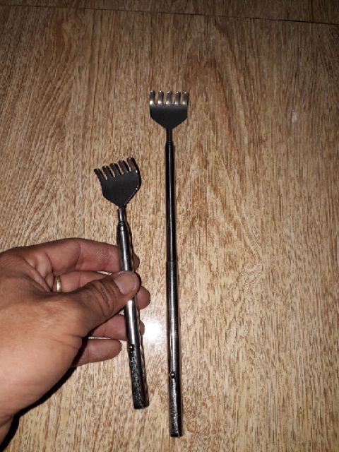 Một dụng cụ gãy lưng bằng inox kéo dài 60cm