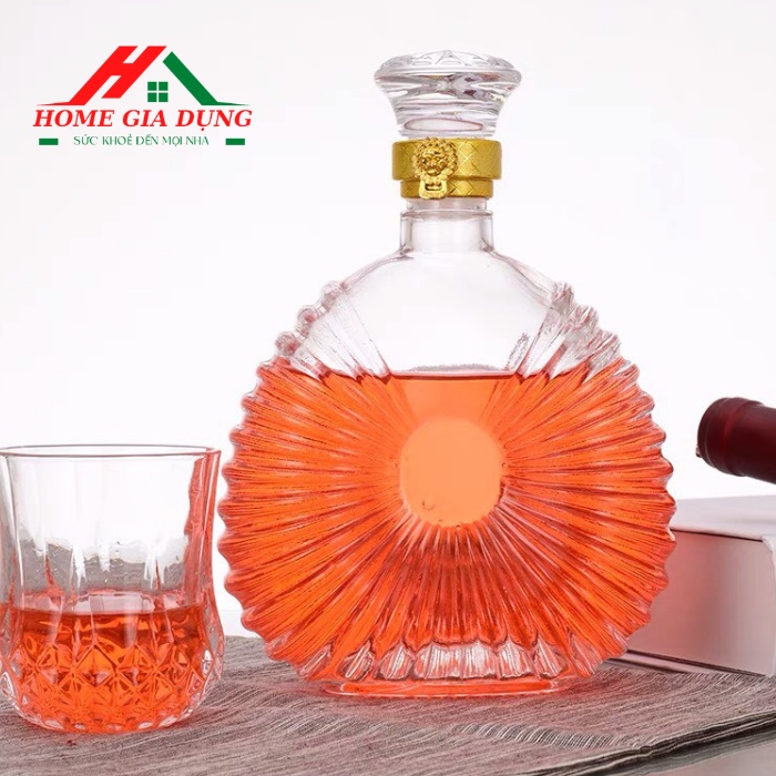 CHAI THỦY TINH ĐỰNG RƯỢU XO KHÍA CẠNH 500ML ( KHÔNG TEM )