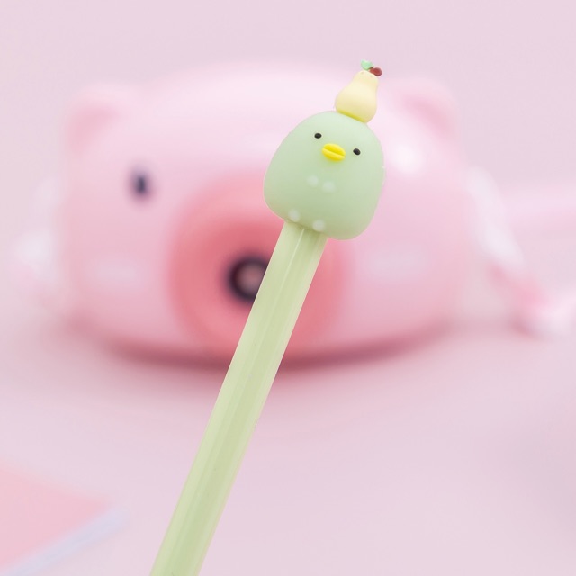 Bút bi nước gấu mèo