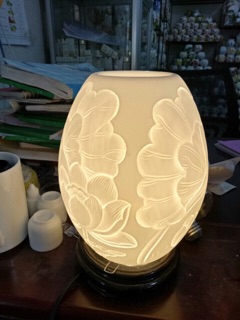 Đèn xông tinh dầu khắc cao 23cm