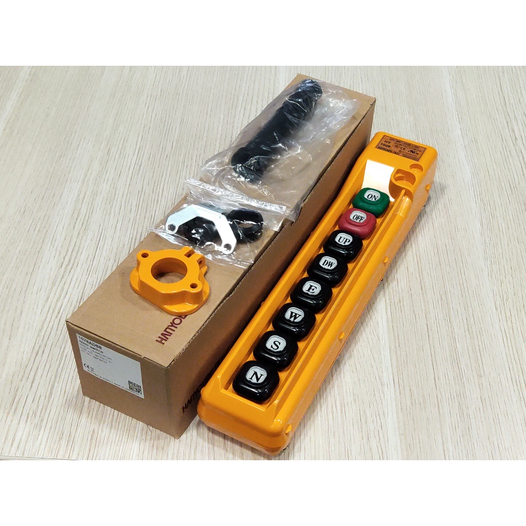 Công tắc điều khiển cần trục 8 nút có On/Off HY-1028-ADBB Hanyoung