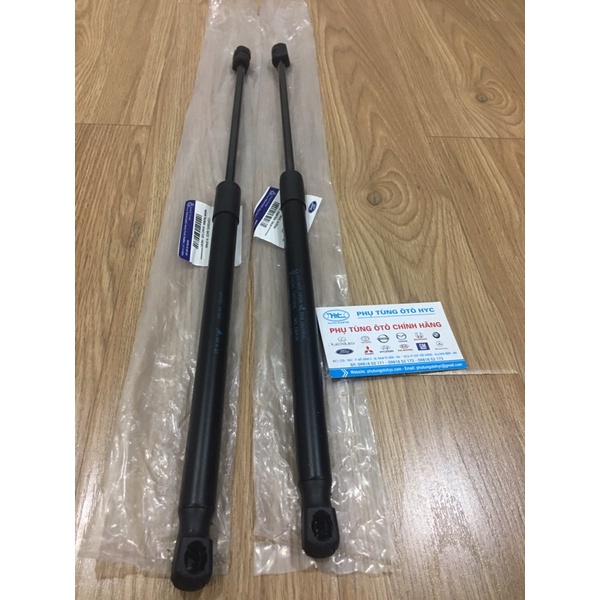 TY CHỐNG CỐP SAU XE 5 CỬA FORD FOCUS 13-16