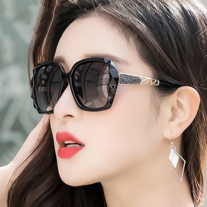 Kính râm gọng lớn có viền cắt không đều, cá tính, nữ mặt trơn màu đen sáng