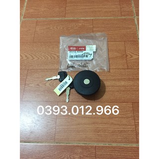 NẮP THÙNG DẦU XE K250, K3000, K200, KIA FRONTIER CHÍNH HÃNG