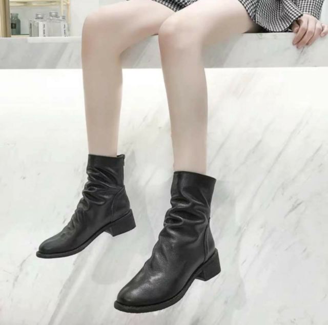 Bốt nữ cổ lửng kiểu dáng hàn quốc hót 2k19 | BigBuy360 - bigbuy360.vn