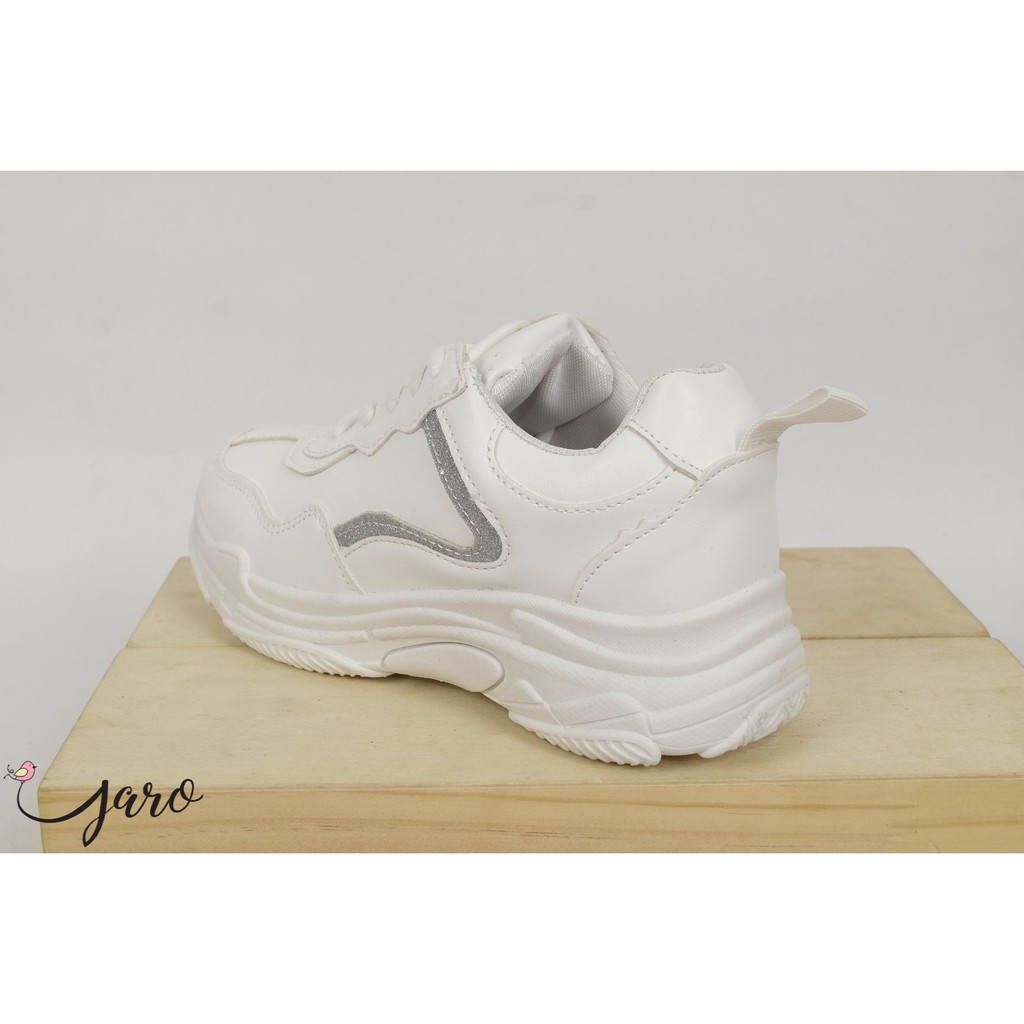 Giày nữ thể thao 2019