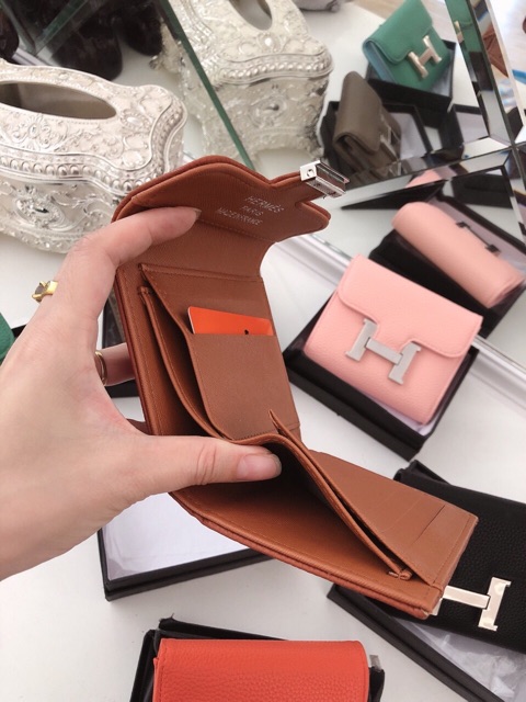 Ví bé cầm tay thời trang