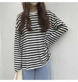 Áo nỉ dài hoạ tiết