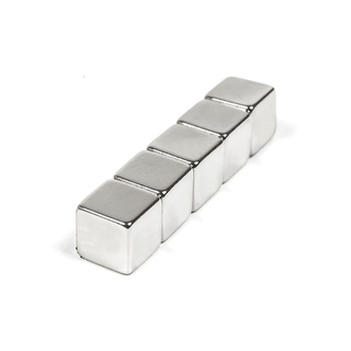 1 VIÊN NAM CHÂM ĐẤT HIẾM 10 X 10 X 10mm HÌNH VUÔNG