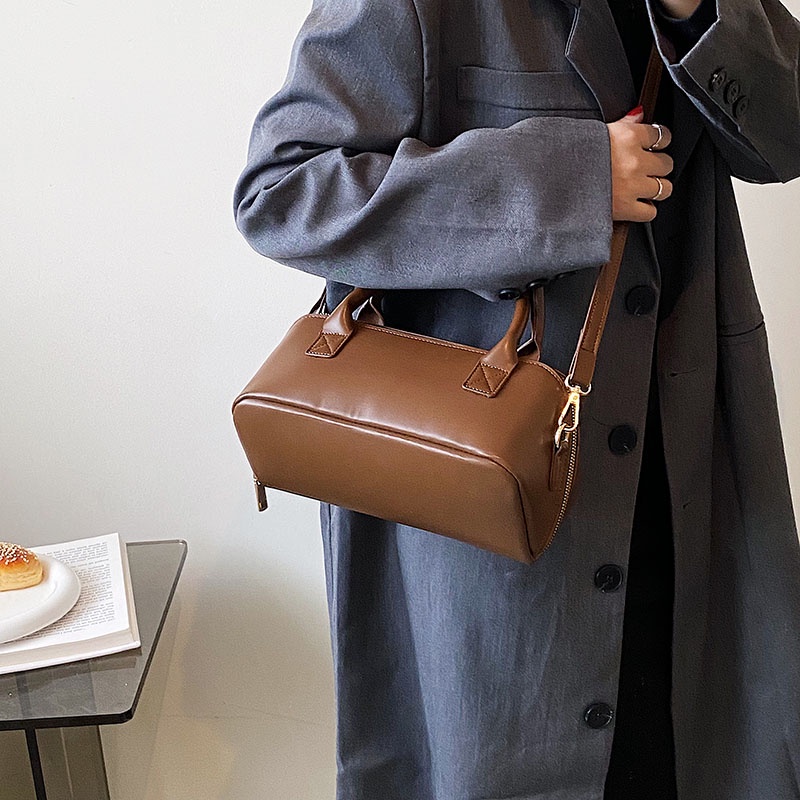 Túi Đeo Chéo Ba Chiều Màu Trơn Cá Tính Cho Nữ