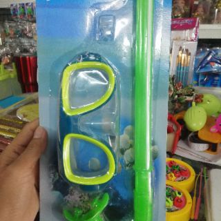 Kính bơi kèm ống thở cho bé !!!