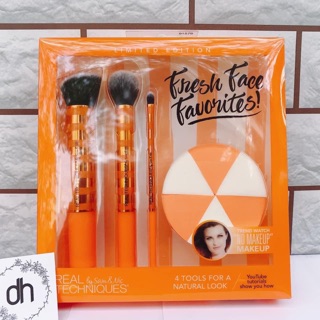 Bộ cọ REAL TECHNIQUES - Travel Fantasy Mini Brush