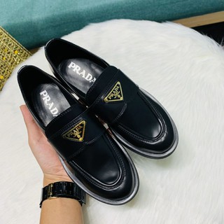 Giày tây công sở nữ Prada
