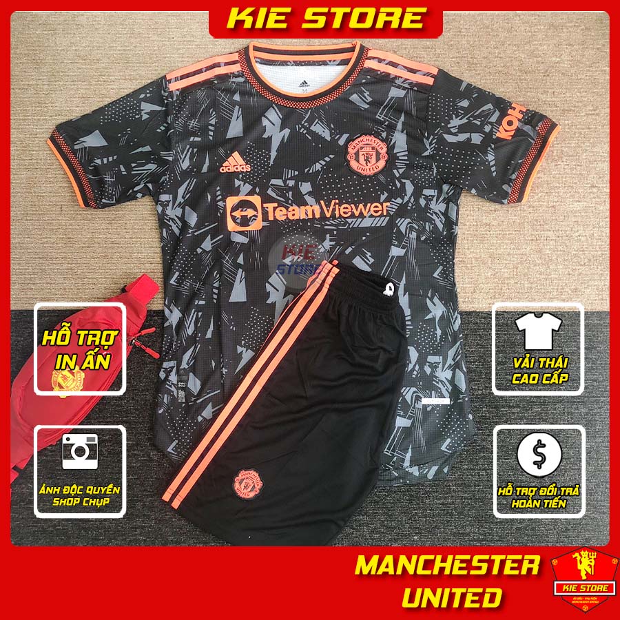 Bộ quần áo bóng đá CLB Manchester United 2022 màu đen cổ cam phiên bản play / Bộ quần áo MU full logo vải Thái xịn