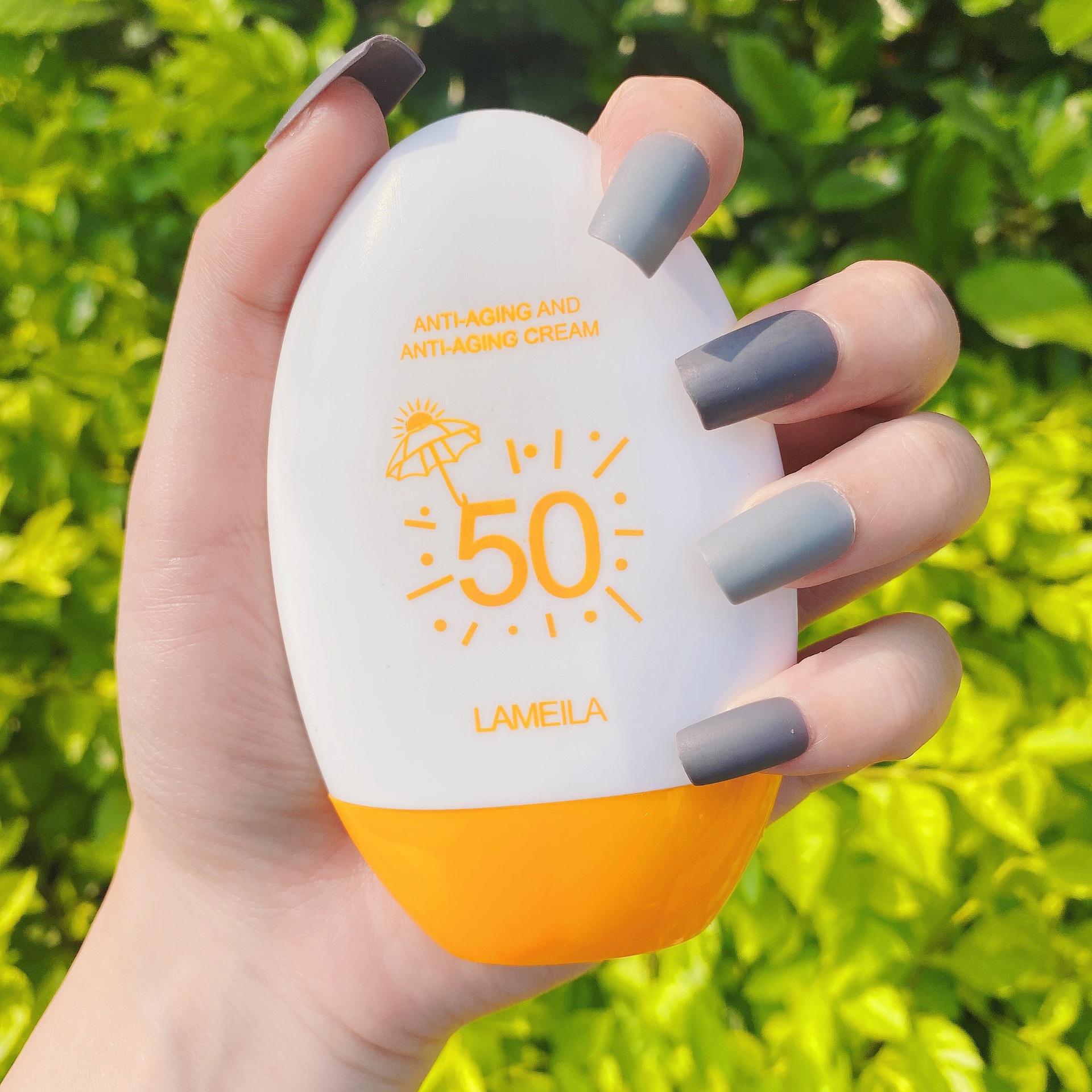 Kem chống nắng SPF 50 dưỡng ẩm làm trắng da mặt và toàn thân