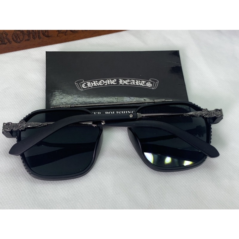 Kính mát Chrome Heart cao cấp full phụ kiện.