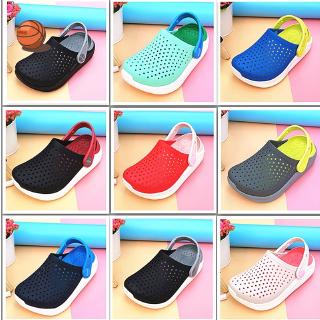 Crocs Giày Sandal Đế Mềm Siêu Nhẹ Chống Trượt Thoáng Khí Thời Trang Đi Biển Cho Bé