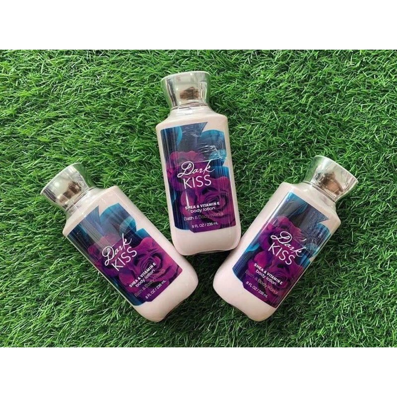 Dưỡng thể Bath and Body Works Dark Kiss (236ml)