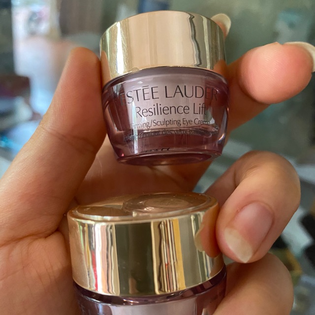 Kem nâng cơ mắt Estee Lauder Resilience Lift  Extreme Ultra Firming Eye Creme: