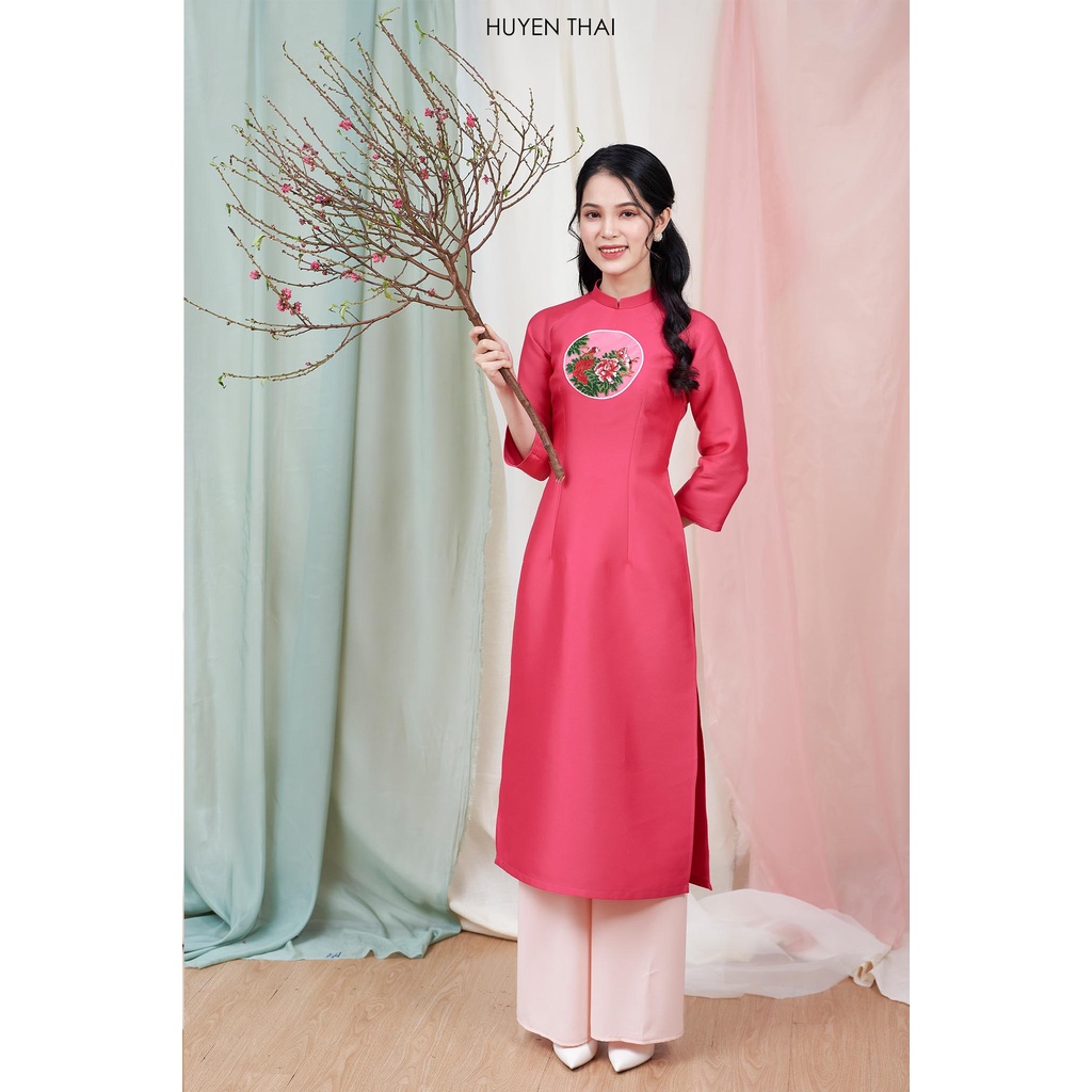 Áo dài tafta dáng cách tân | HUYENTHAI