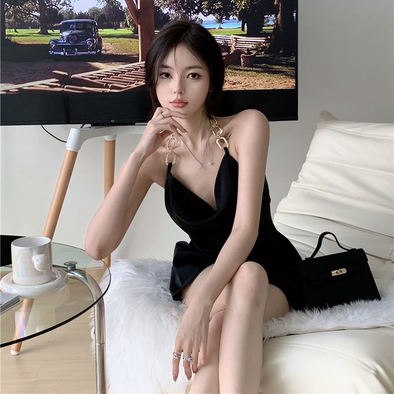 Đầm COZOKC không tay cổ yếm hở lưng quyến rũ hợp thời trang