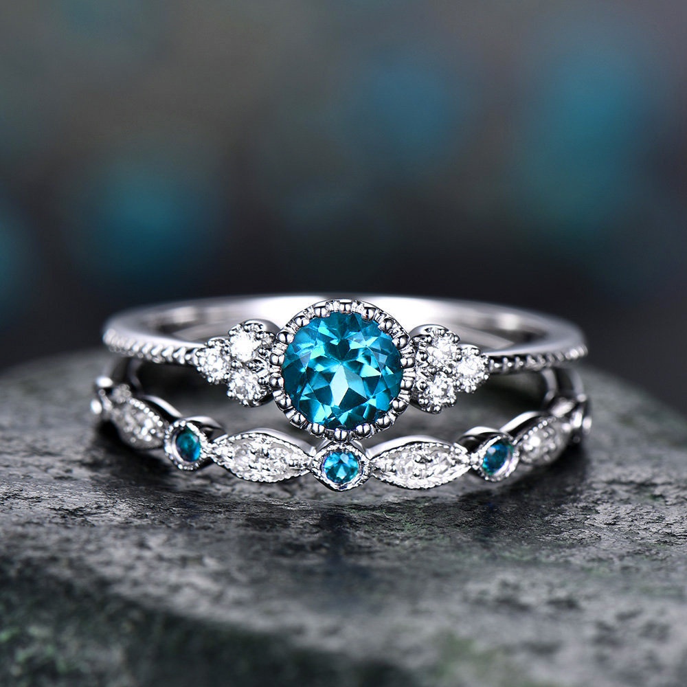 Nhẫn Zircon Smug | Phụ Kiện Trang Sức Bằng Thép Không Gỉ Màu Ngọc Lục Bảo Mới Cho Nam Và Nữ