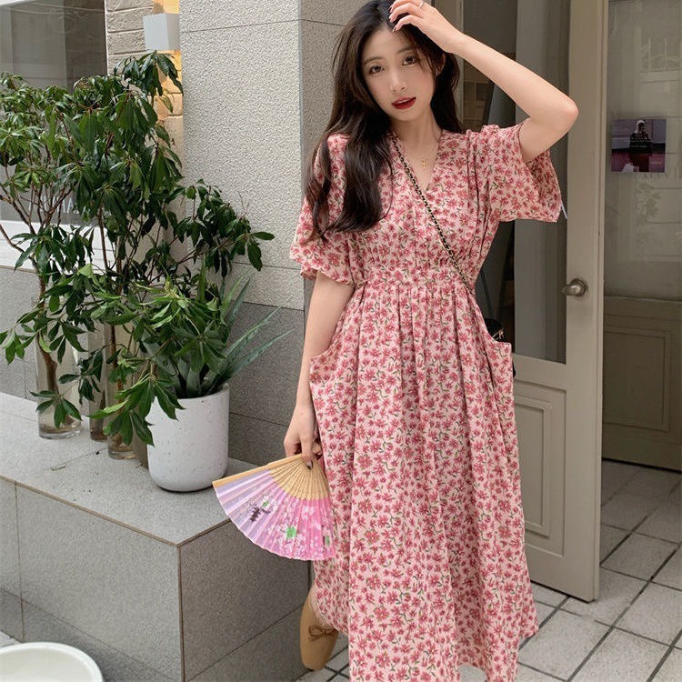 Đầm Perty in hoa dáng xòe ngắn tay cổ chữ V ôm eo thời trang hè mới cho nữ