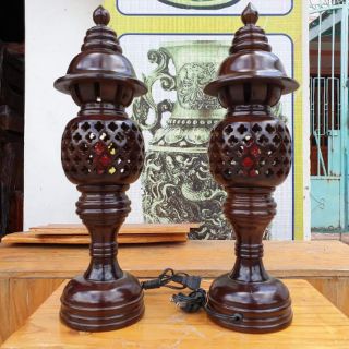 Cặp đèn thờ gỗ tràm bông vàng cao 34 cm