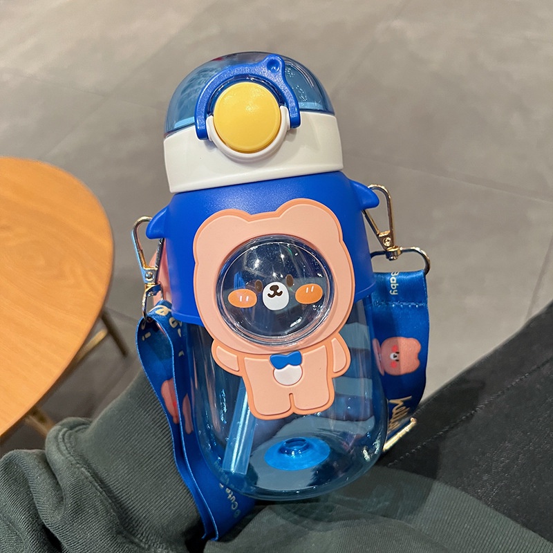 Bình nước nhựa dung tích lớn có ống hút hình gấu dễ thương cho bé vào mùa hè