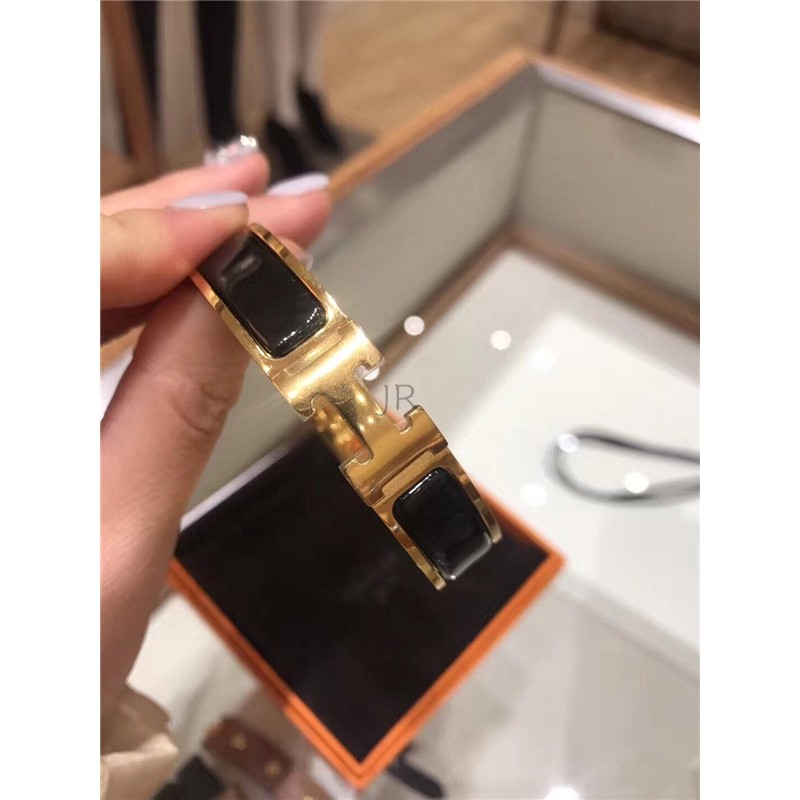 Vòng Đeo Tay Hình Chữ H